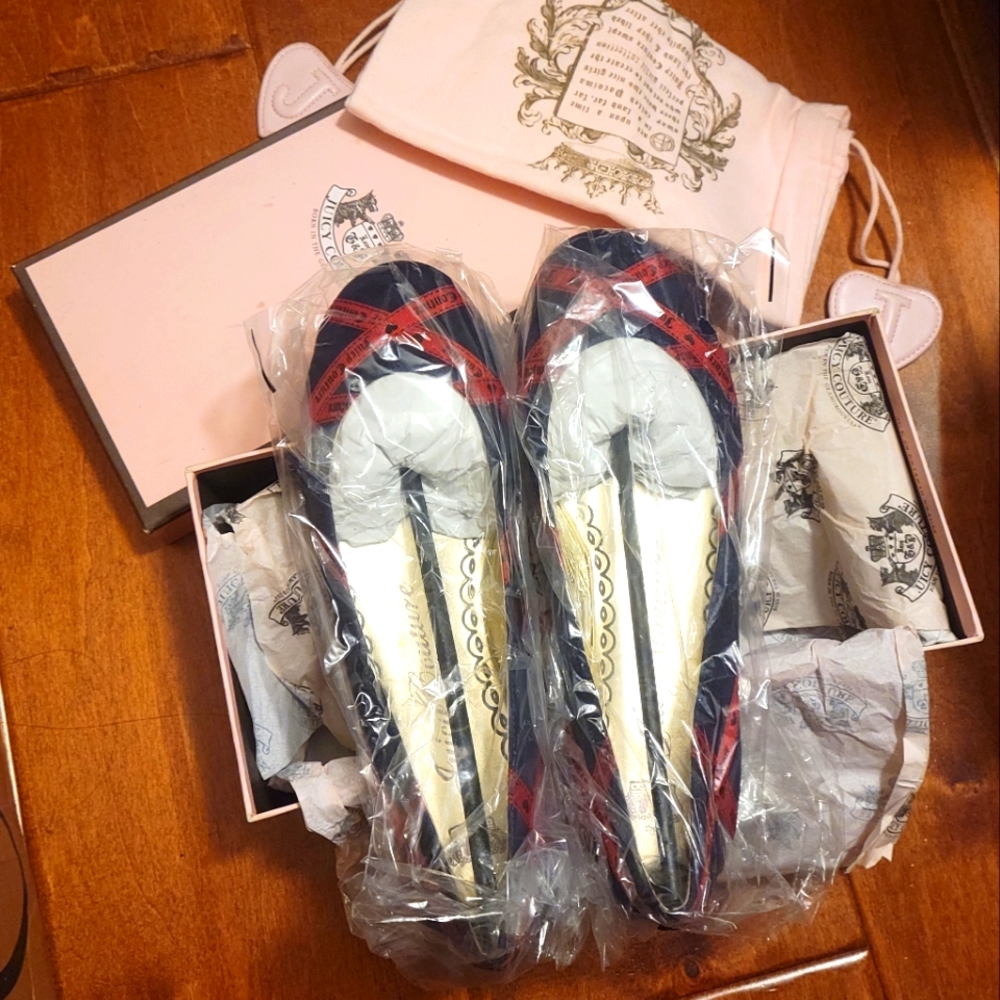 JUICY COUTURE Robbin suede ballet flat NEW - Picture 2 of 3
